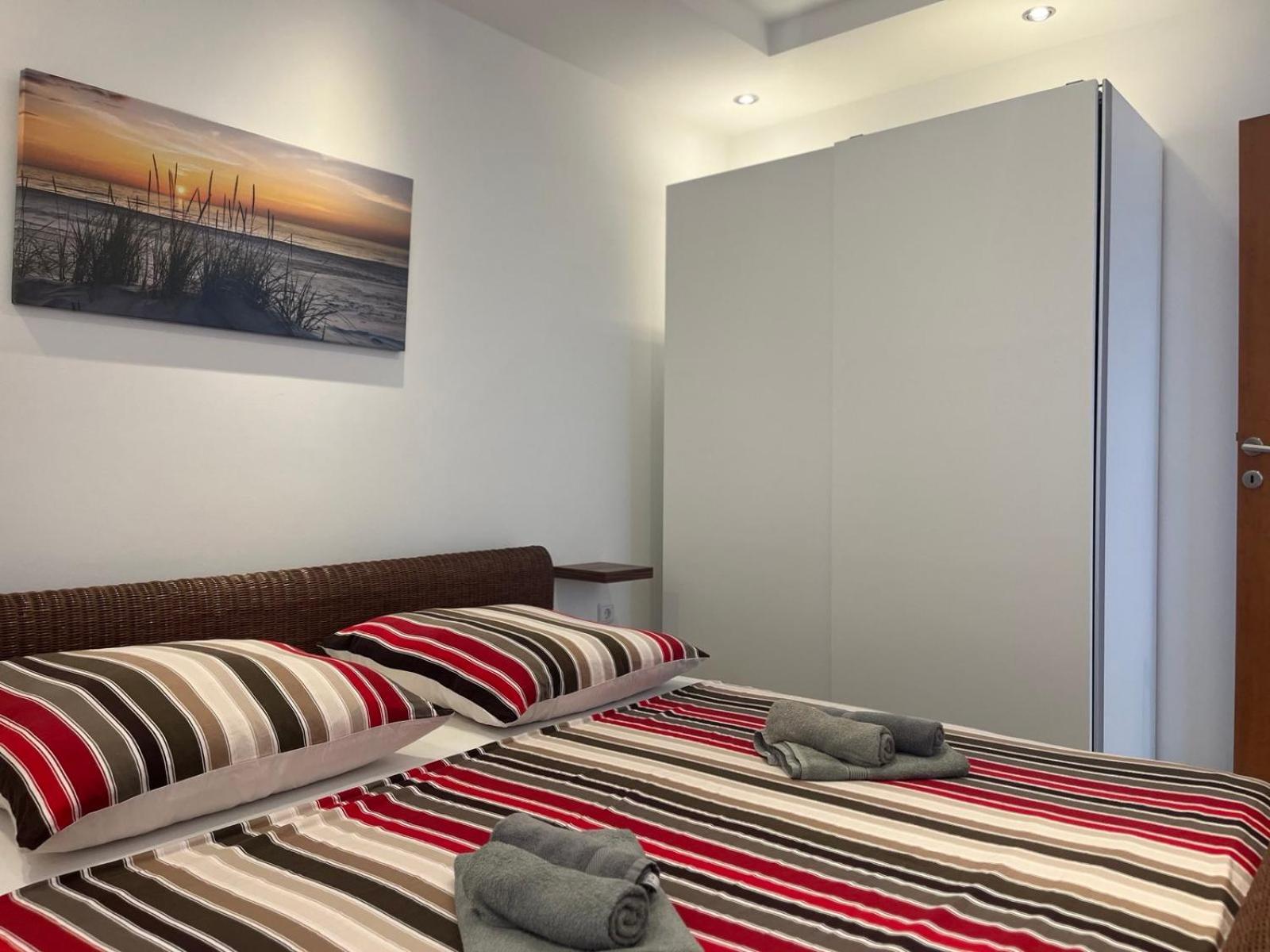 Sinisa Apartman Vir Exterior photo